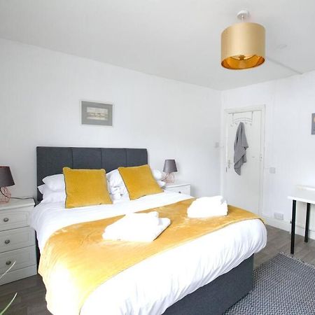 City Centre 4 Bedroom House Винчестер Экстерьер фото