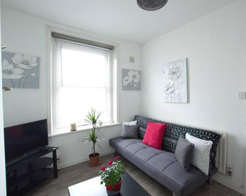 City Centre 4 Bedroom House Винчестер Экстерьер фото