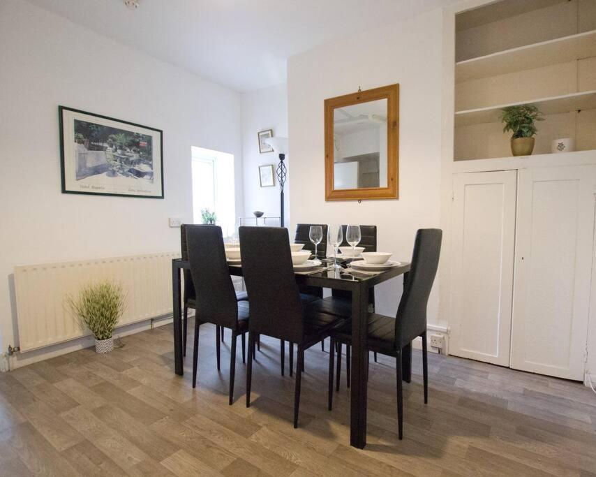 City Centre 4 Bedroom House Винчестер Экстерьер фото
